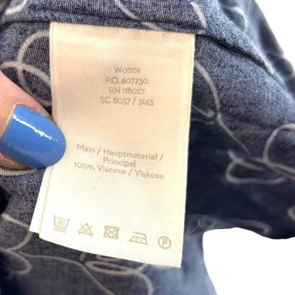 Boden Victoria Blouse Bell‎ Sleeve V Neck Top Navy Blue Print Size US 8 - Picture 9 of 9